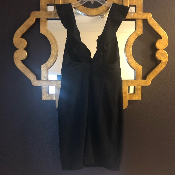 Navy blue lace Lulu’s dress - Picture 5 of 8